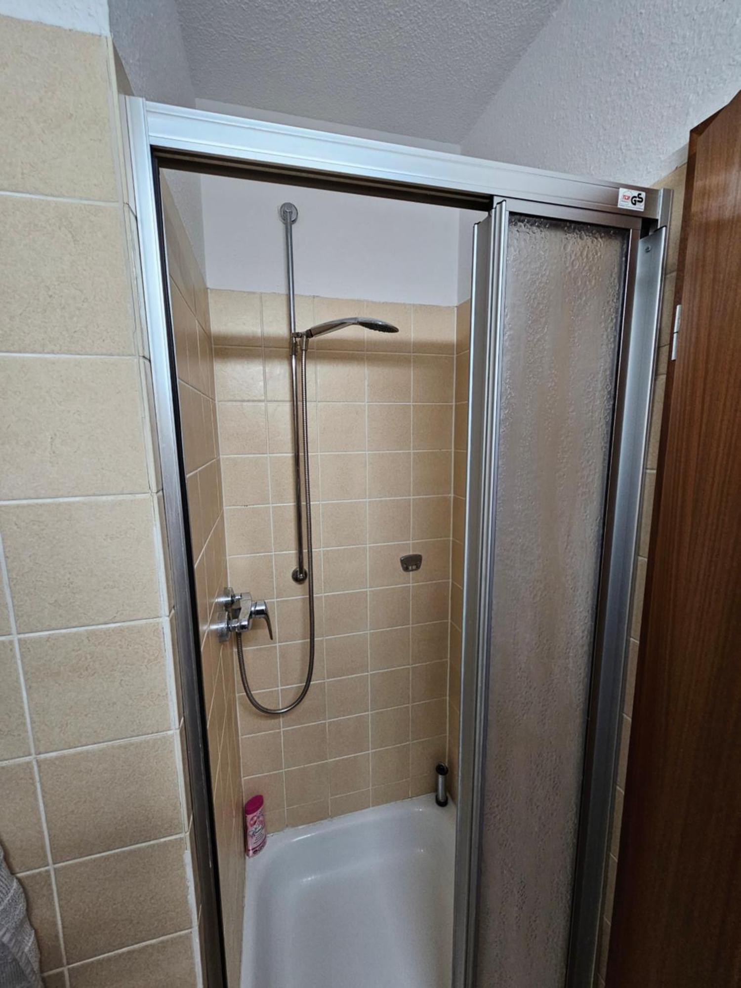 Charmante 1 Zimmerwohnung Mit Stellplatz Würzburg Buitenkant foto