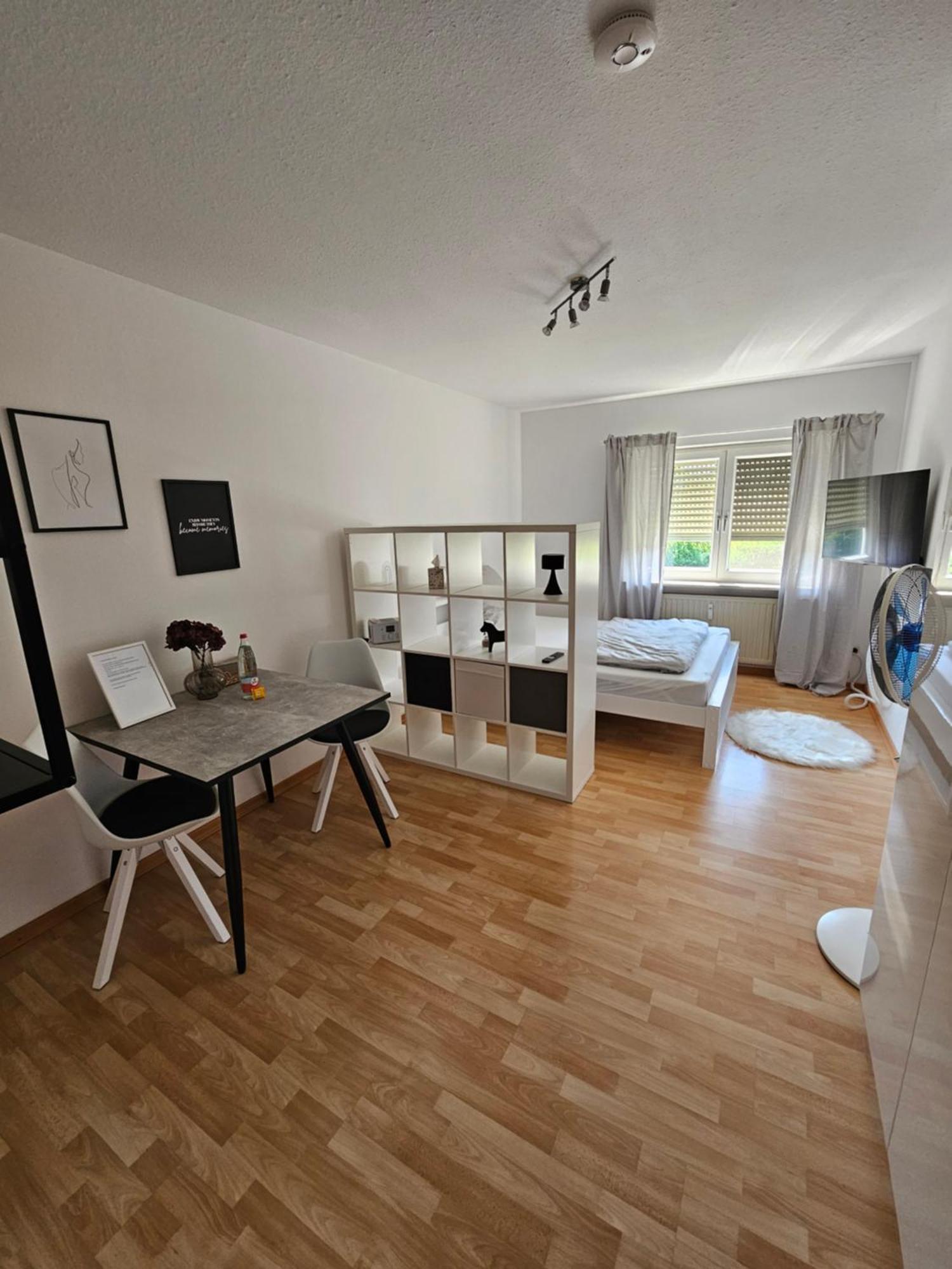 Charmante 1 Zimmerwohnung Mit Stellplatz Würzburg Buitenkant foto